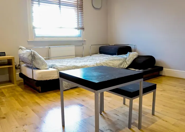 Homestay - Fulham Hideaway
