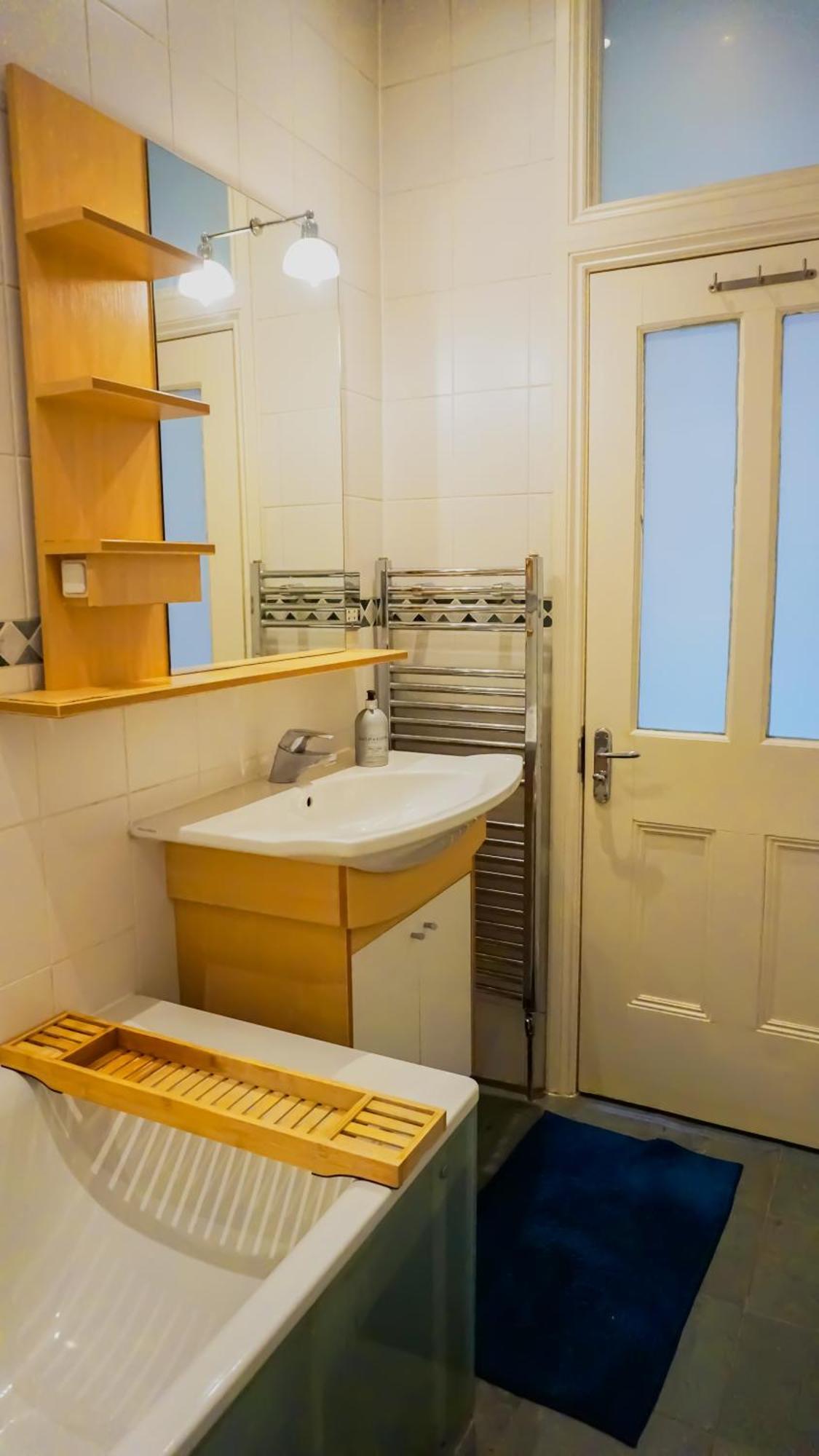 - Fulham Hideaway Проживание в семье *